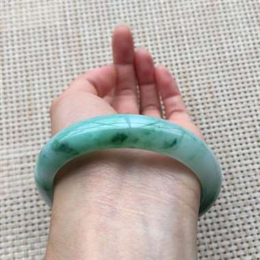 冰飘花正装手镯，口径：56.1*11.7*7.8，49.19g