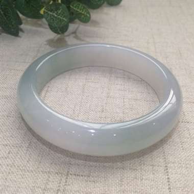 冰润正装57.6手镯，起胶！天然石纹，打灯可见，不影响上手效果，通透水润，冰清玉洁