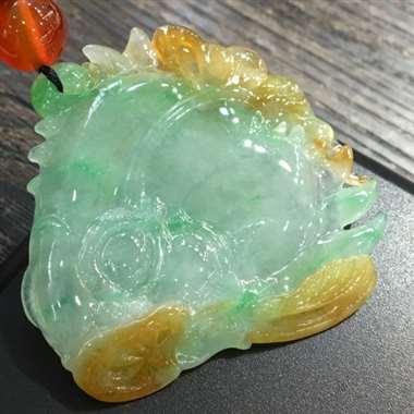 三彩金鱼，年年有余，福禄寿，完美色阳，雕工精湛，底庄细腻，水头足，性价比高，推荐，尺寸53.0*51