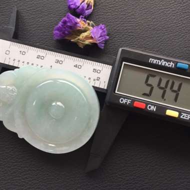 冰种浅绿底福贝挂件 玉质细腻 清爽饱满 美观