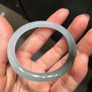 天然翡翠A货冰糯种完美小圆条贵妃手镯