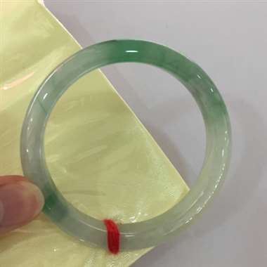 飘绿手镯，种水好，性价比高