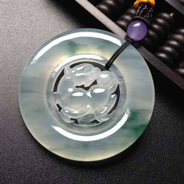 冰种飘花麒麟牌 尺寸52-6毫米