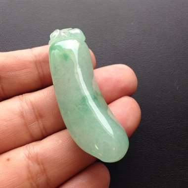 冰种晴水底飘花福瓜吊坠 水润色靓 种细腻完美