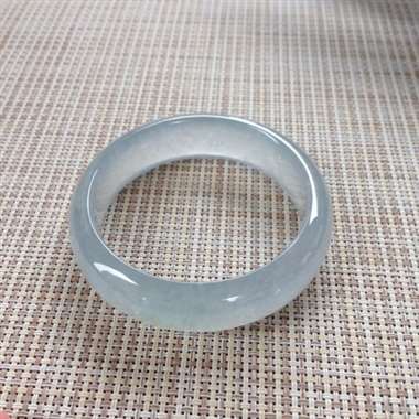 17041330#正圈尺寸:55x16.4x7.8mm 冰底色镯,种老水足,份量重很宽版,起光,底色 17041330#正圈尺寸:55x16.4x7.8mm 冰底色镯,种老水足,份量重很宽版,起光,底色