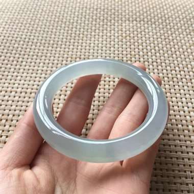 高冰起胶起光圆条手镯，规格：57.1*11.1*10.7，老坑老种，水头足，底子细腻均匀！