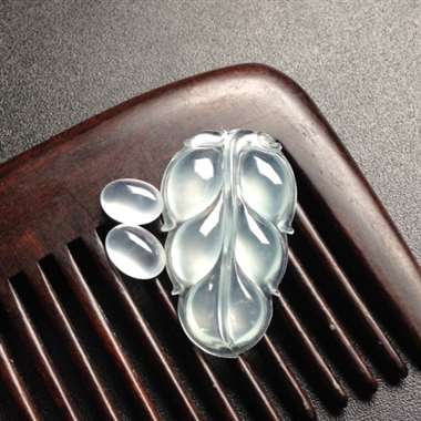 冰种叶子 戒面 叶子尺寸29-17-3.5毫米 戒面尺寸8-5.5-3毫米