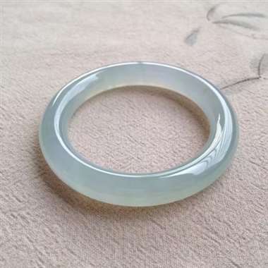 天然翡翠A货冰种清爽细腻完美冰圆条手镯 天然翡翠A货冰种清爽细腻完美冰圆条手镯