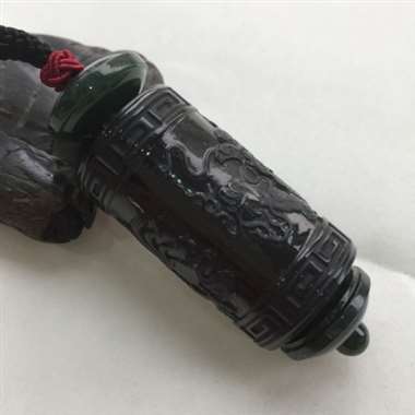 糯种完美墨翠龙转乾坤四合一挂件,造型新颖,独具特色,黑度够黑,尺寸:47.6-21.5 糯种完美墨翠龙转乾坤四合一挂件,造型新颖,独具特色,黑度够黑,尺寸:47.6-21.5