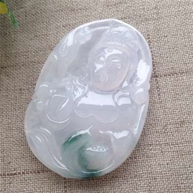 冰种大件飘花观音,完美!上身效果极好! 冰种大件飘花观音,完美!上身效果极好!