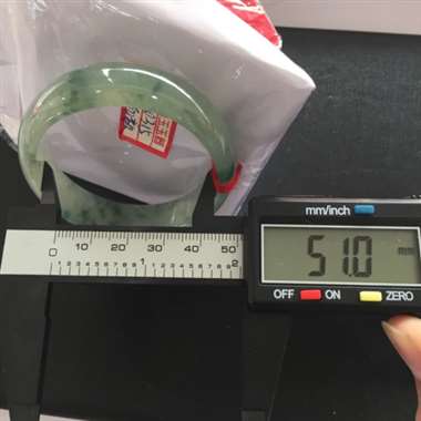 飘花玉镯，有丝裂